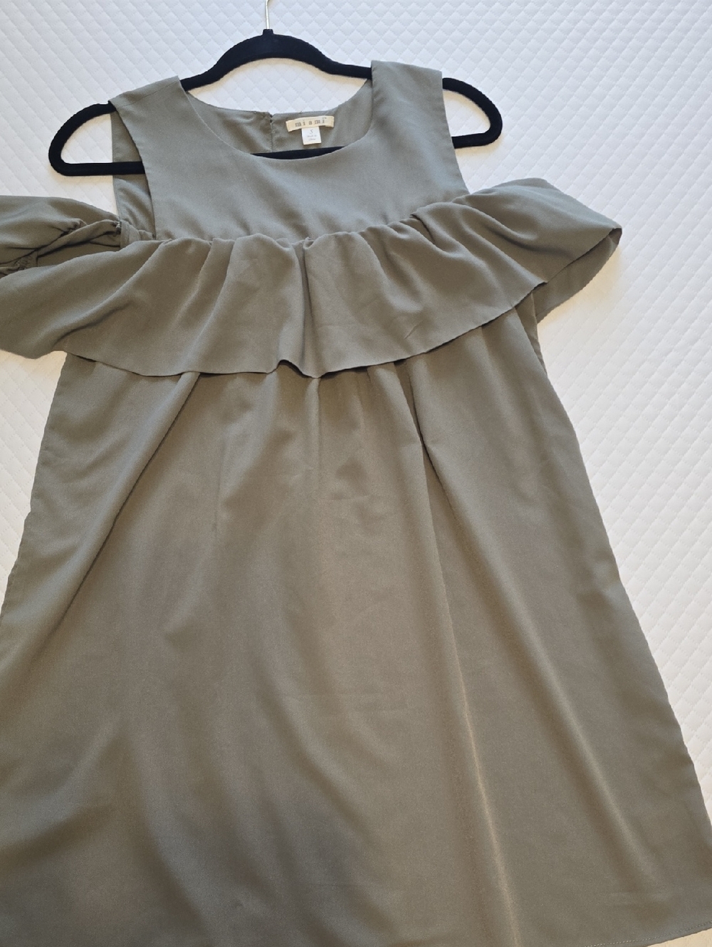 miami Olive Ruffle Off-Shoulder Casual Dress